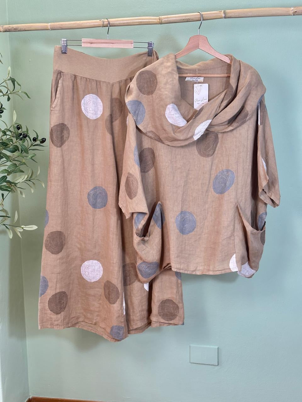Polka dot linen set