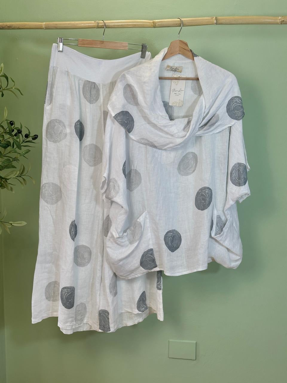 Polka dot linen set